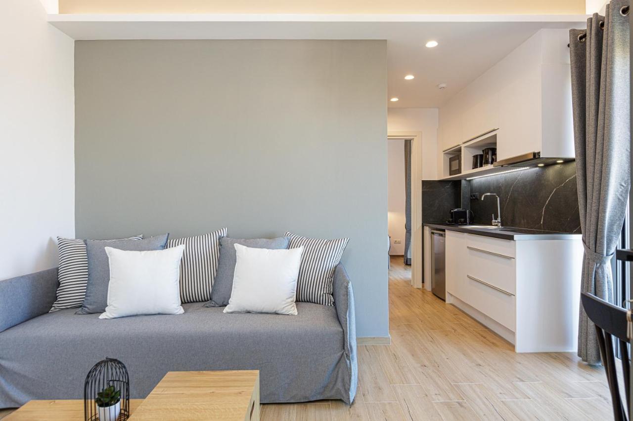 Eleven Boutique Suites Ставроменос Экстерьер фото