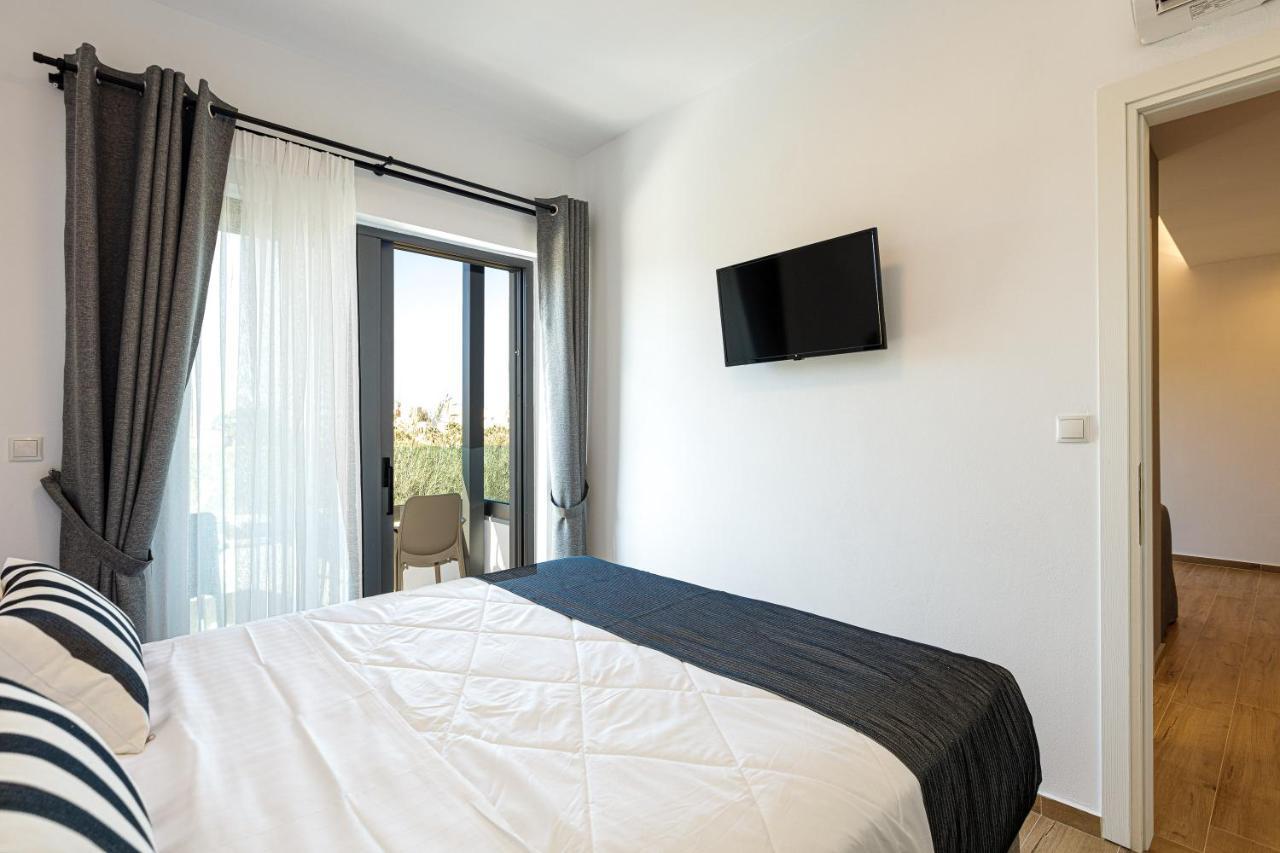 Eleven Boutique Suites Ставроменос Экстерьер фото