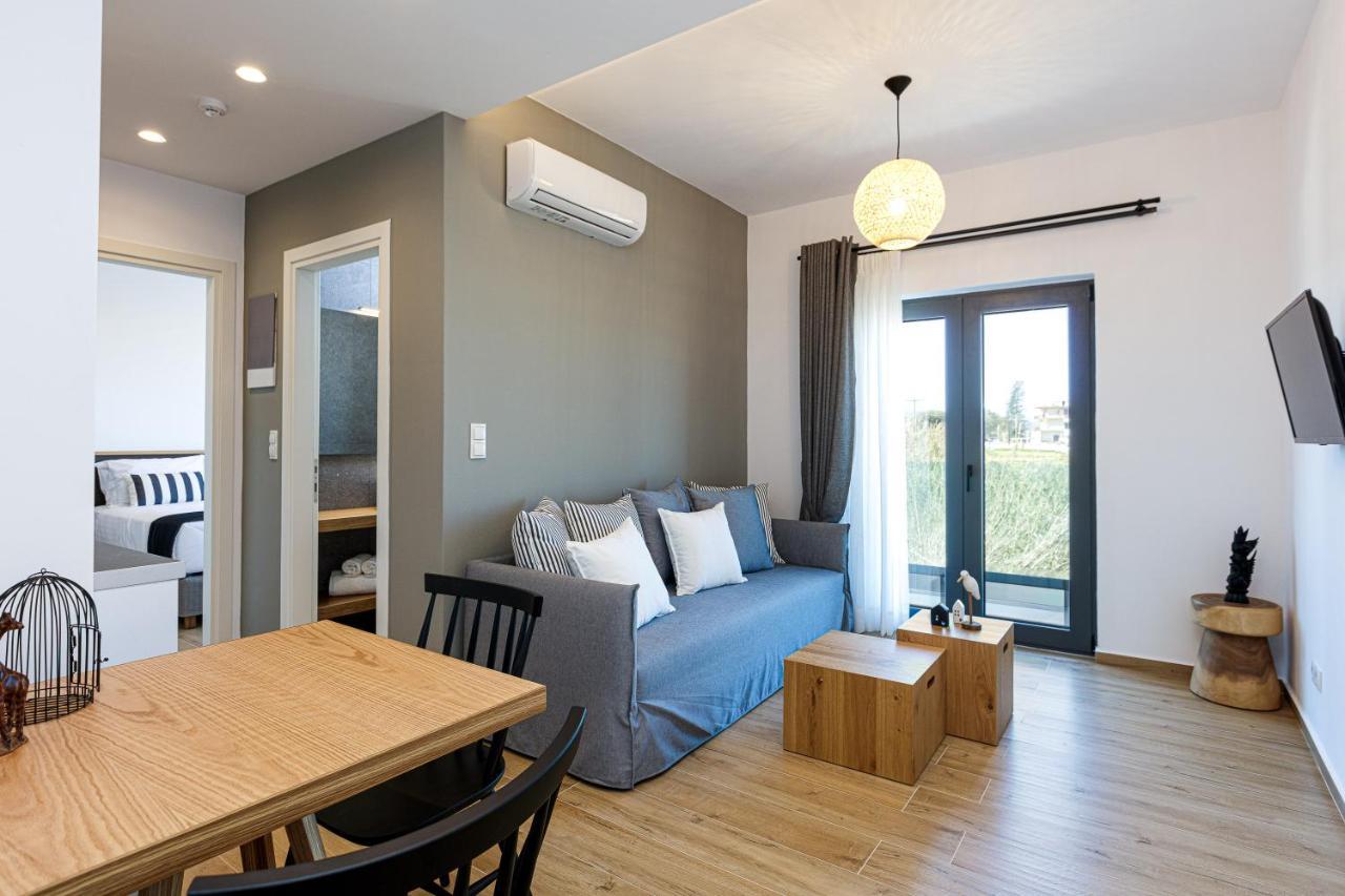 Eleven Boutique Suites Ставроменос Экстерьер фото